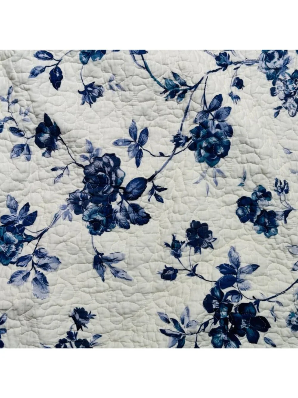 Isabella's Journey Linwood Blue Floral Quilted Bed-in-a-Bag 4 Piece King Size